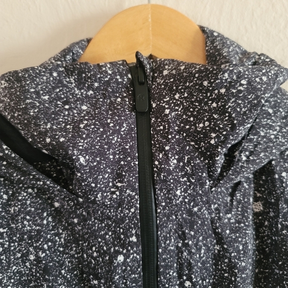 Lululemon, Here To Move Jacket, Luminesce Splatter White‎ Black, Size 6 - Picture 5 of 15